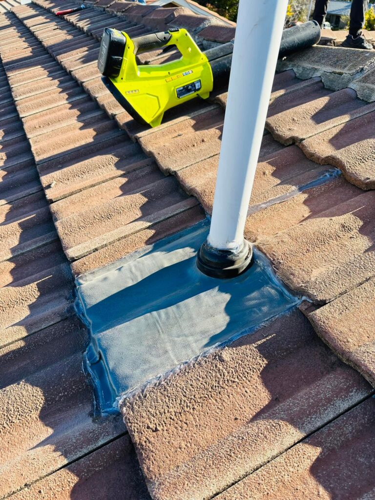Roof tile setting